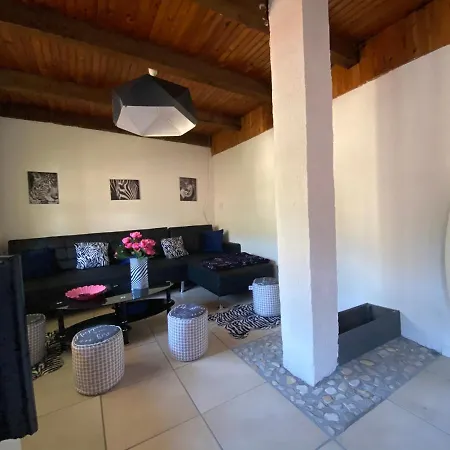 La Cigale بيت ضيافة Annot