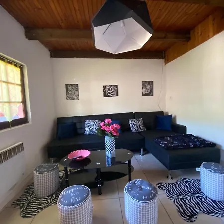 La Cigale بيت ضيافة Annot